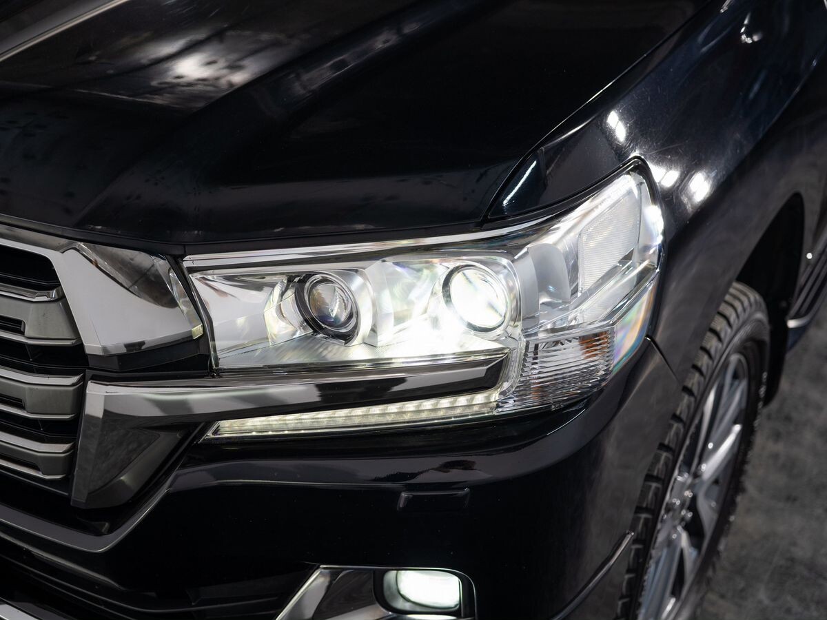 Toyota Land Cruiser 2016 - фото автомобиля