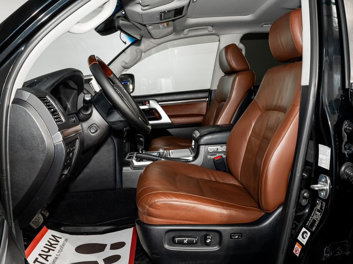 Toyota Land Cruiser 2016 - фото автомобиля