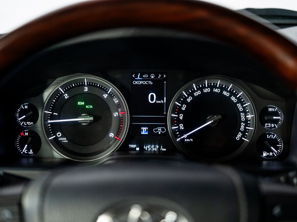 Toyota Land Cruiser 2016 - фото автомобиля