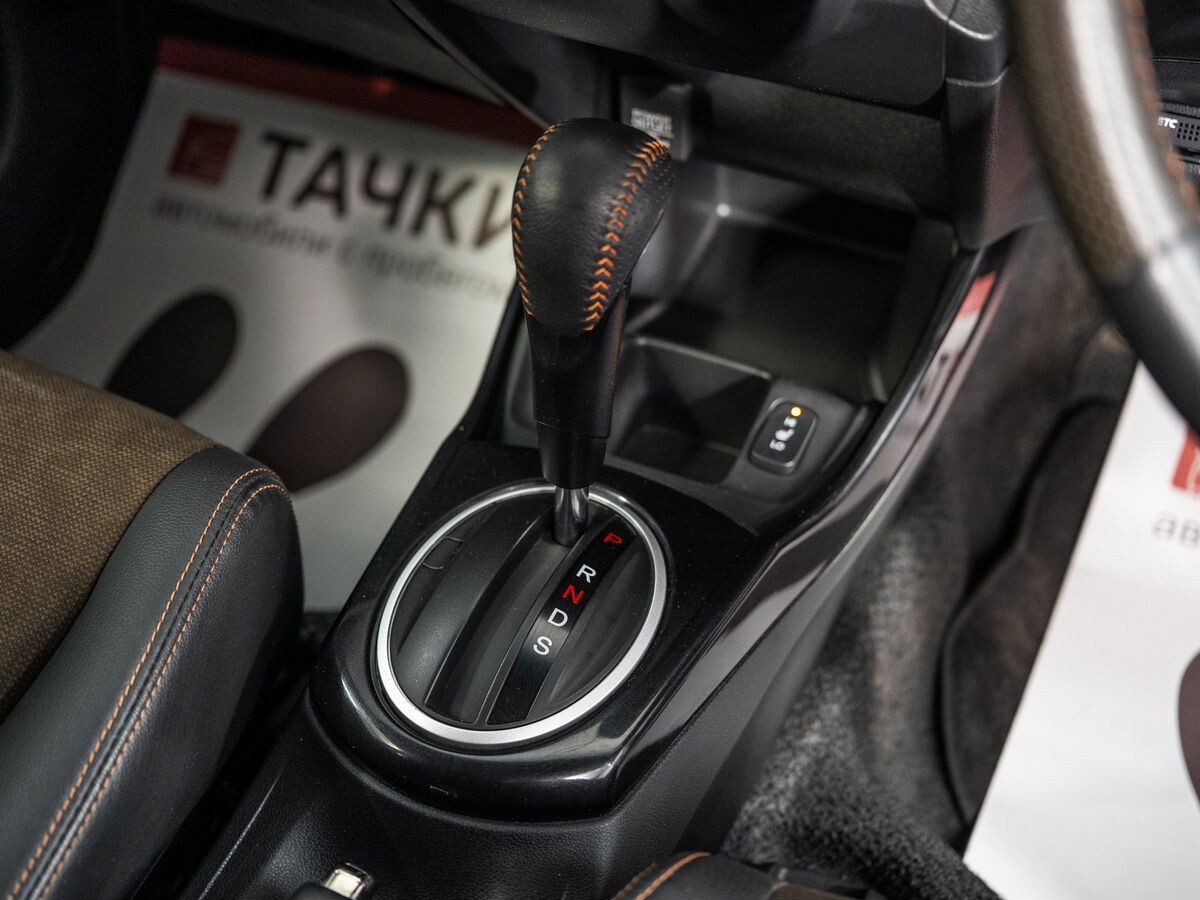 Honda Fit Shuttle 2014 - фото автомобиля