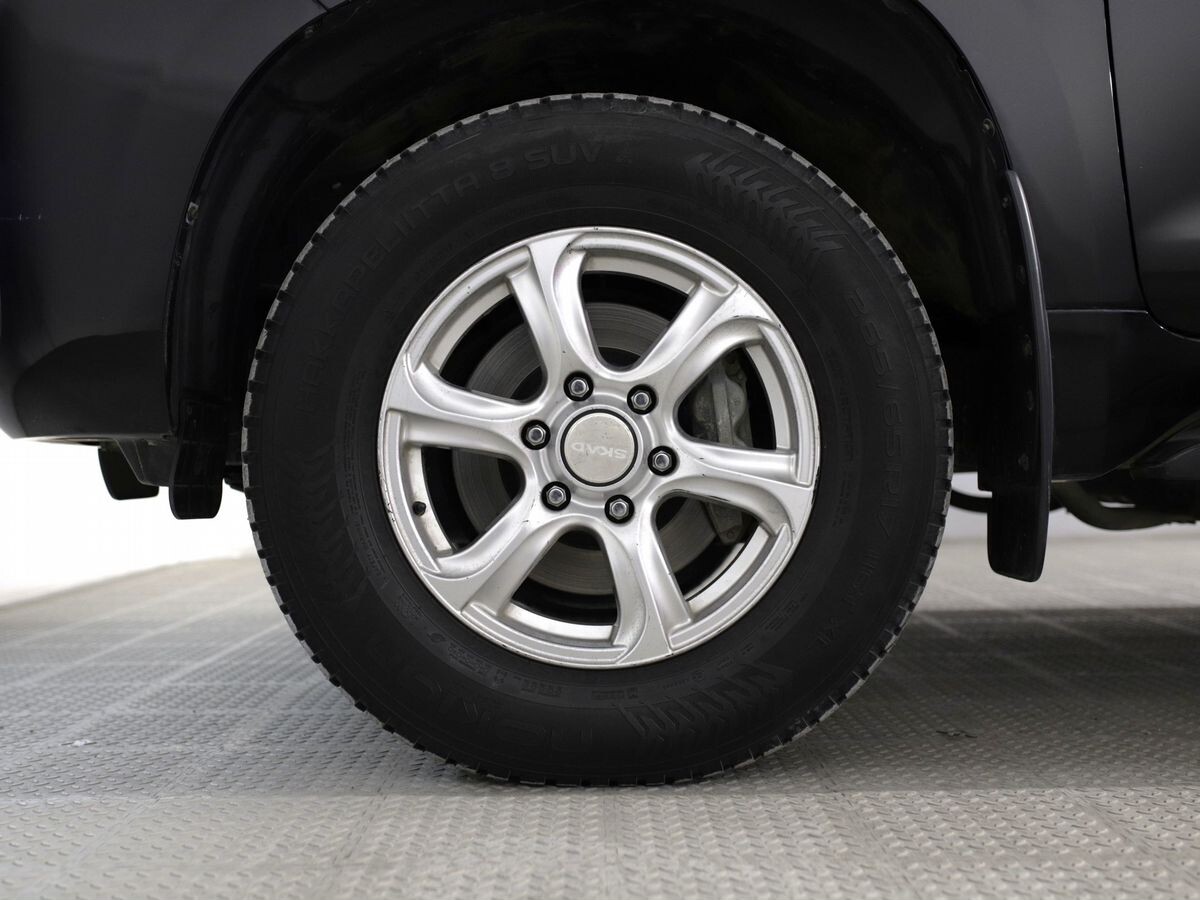 Toyota Land Cruiser Prado 2018 - фото автомобиля