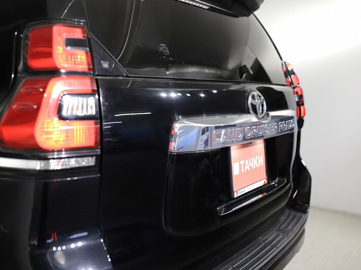 Toyota Land Cruiser Prado 2018 - фото автомобиля