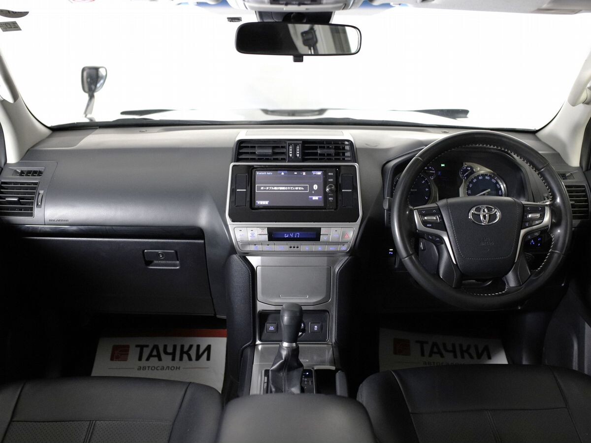 Toyota Land Cruiser Prado 2018 - фото автомобиля