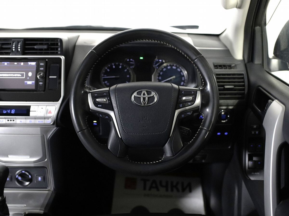 Toyota Land Cruiser Prado 2018 - фото автомобиля