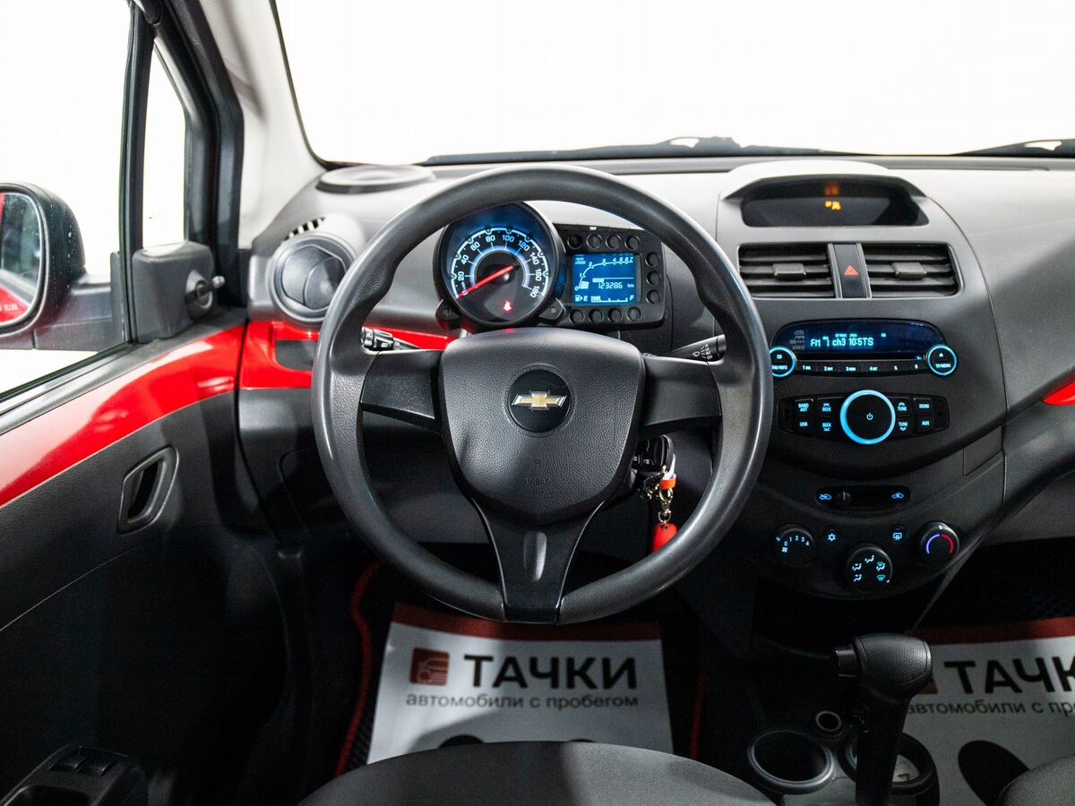 Chevrolet Spark 2012 - фото автомобиля