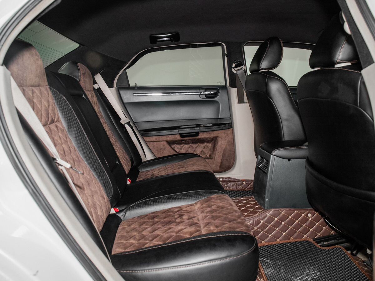 Chrysler 300C 2005 - фото автомобиля