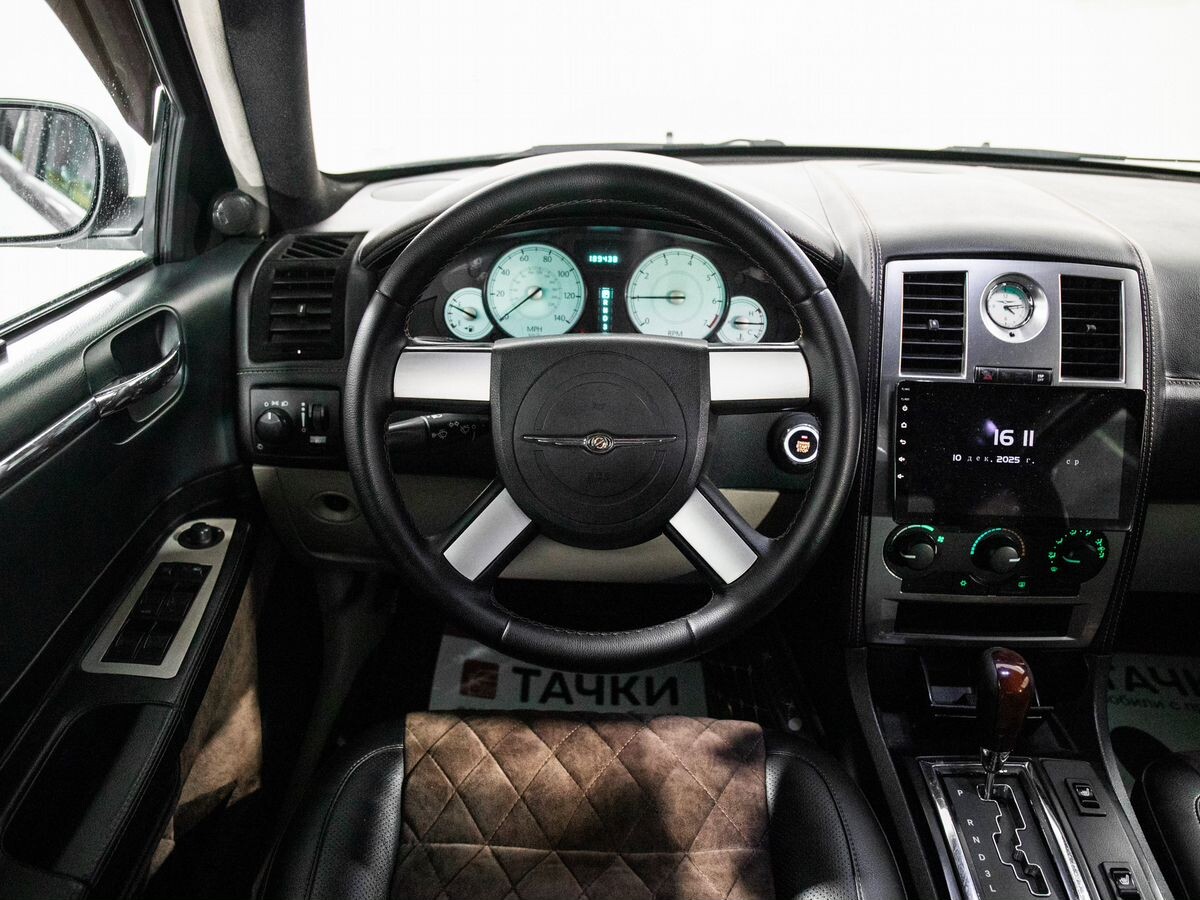 Chrysler 300C 2005 - фото автомобиля