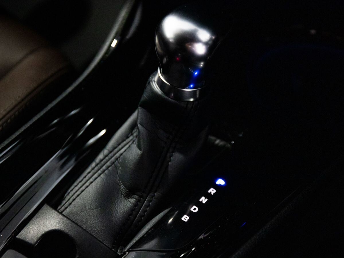 Toyota C-HR 2017 - фото автомобиля