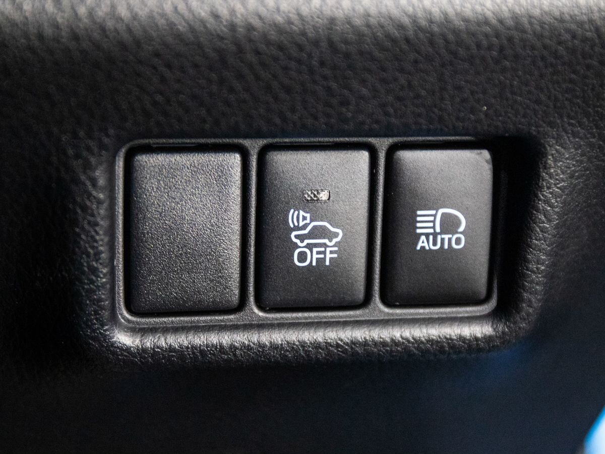 Toyota C-HR 2017 - фото автомобиля