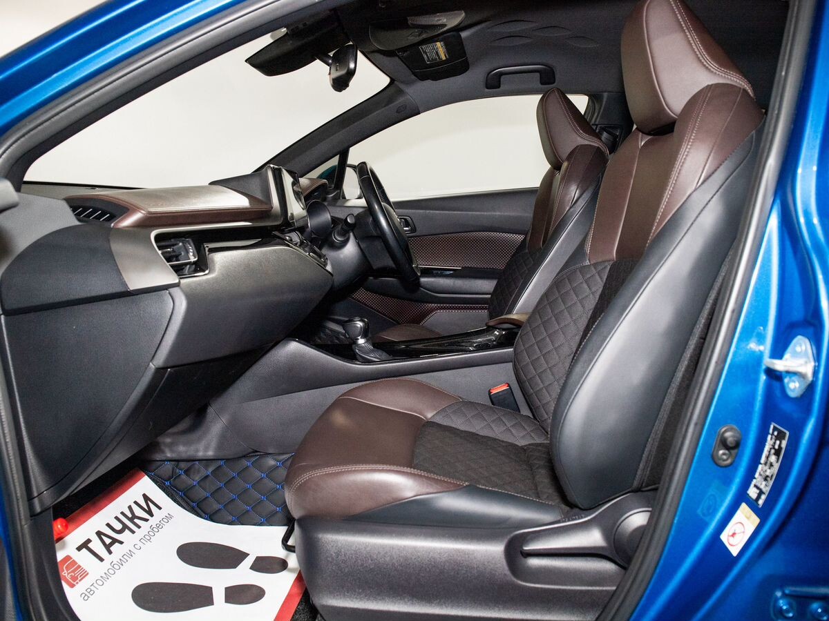 Toyota C-HR 2017 - фото автомобиля