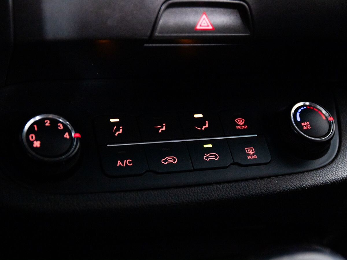 Kia Sportage 2013 - фото автомобиля