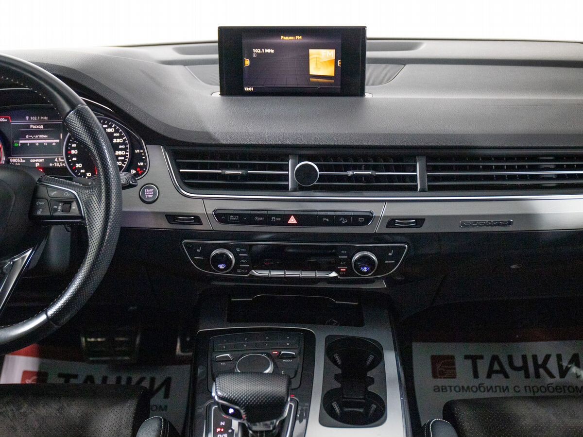 Audi Q7 2019 - фото автомобиля