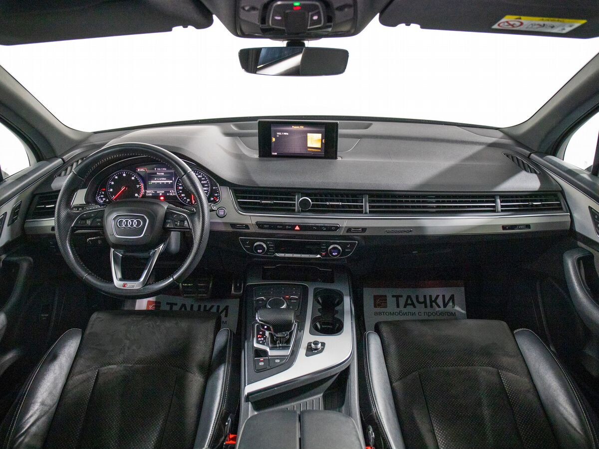 Audi Q7 2019 - фото автомобиля