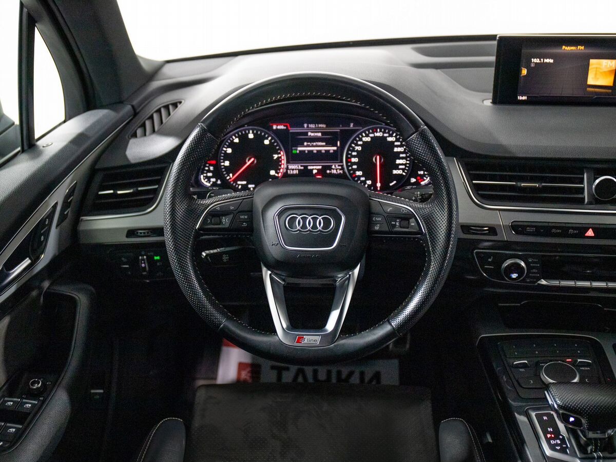 Audi Q7 2019 - фото автомобиля