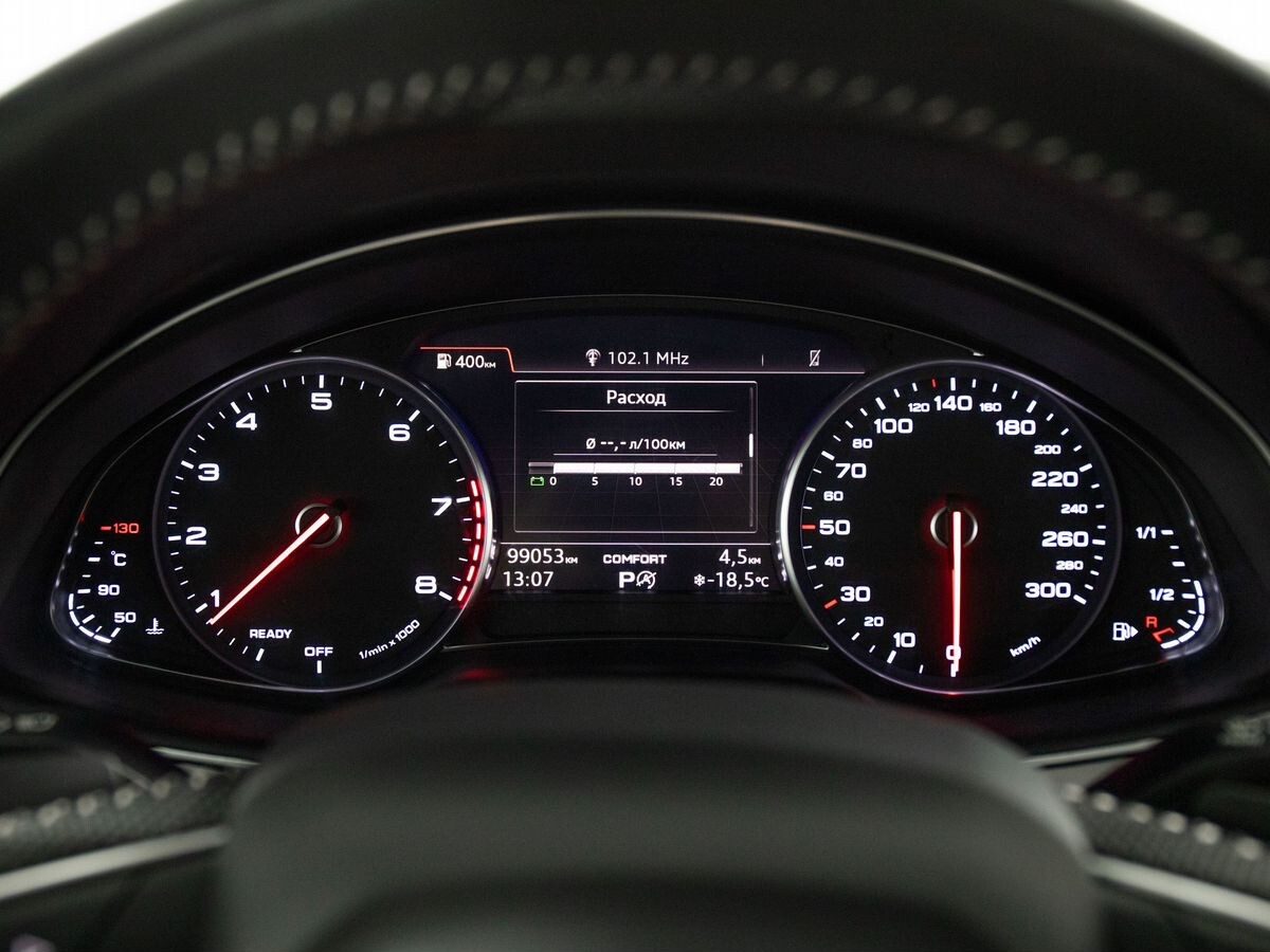 Audi Q7 2019 - фото автомобиля