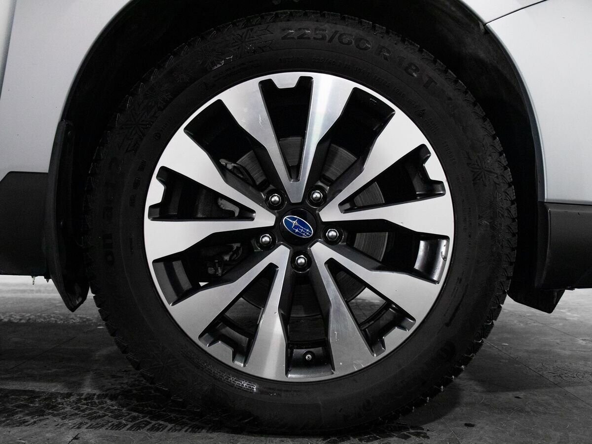 Subaru Outback 2017 - фото автомобиля