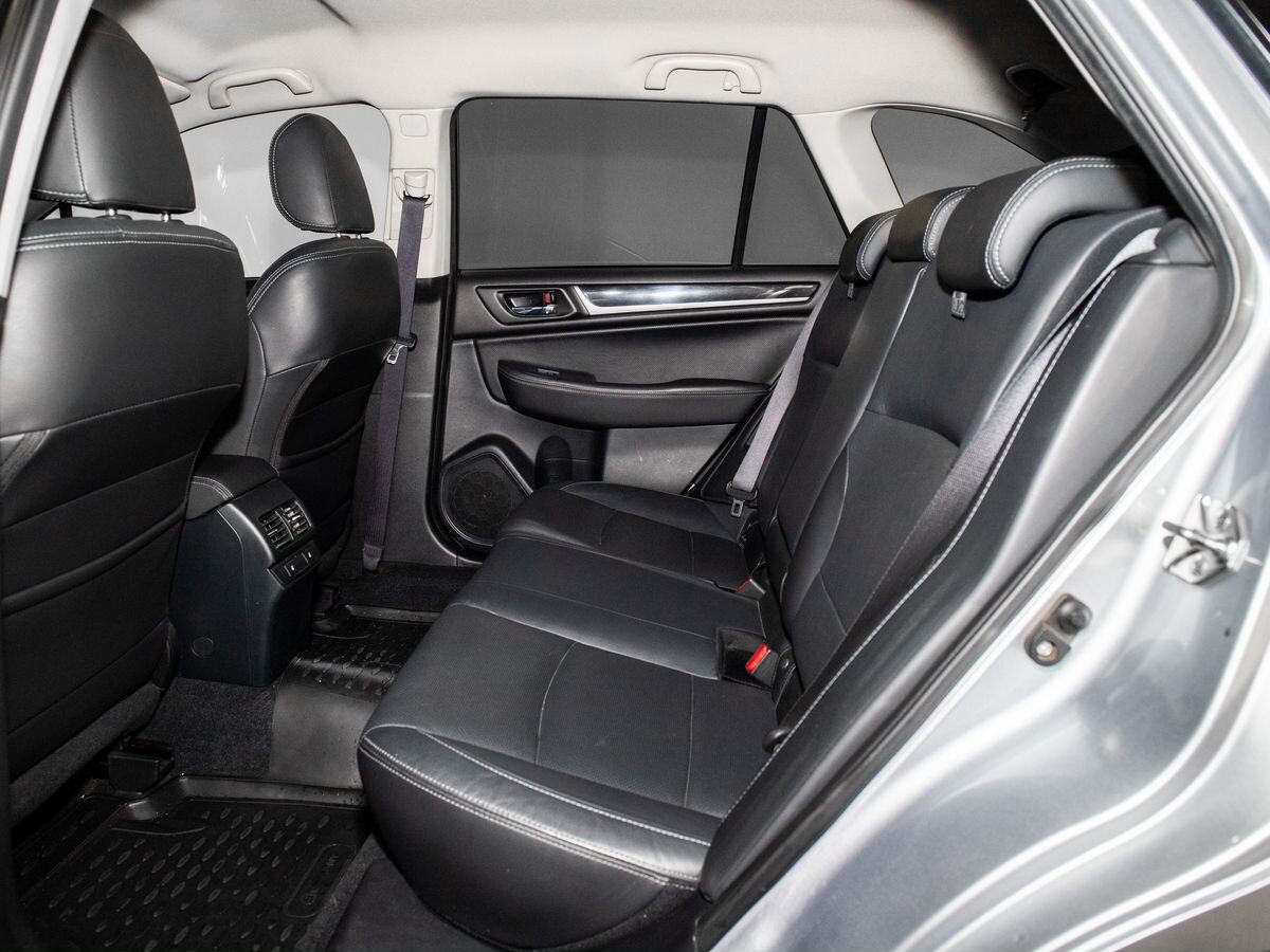 Subaru Outback 2017 - фото автомобиля