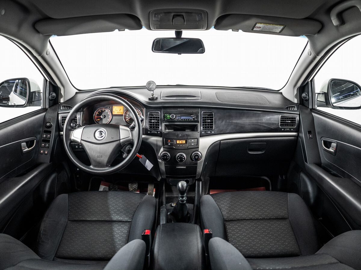 SsangYong Actyon 2012 - фото автомобиля