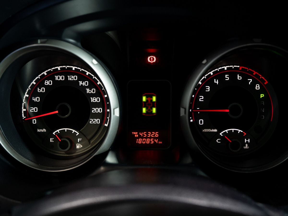 Mitsubishi Pajero 2011 - фото автомобиля