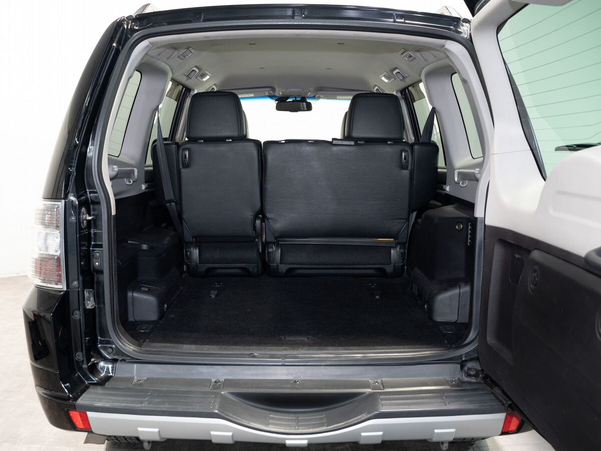 Mitsubishi Pajero 2011 - фото автомобиля