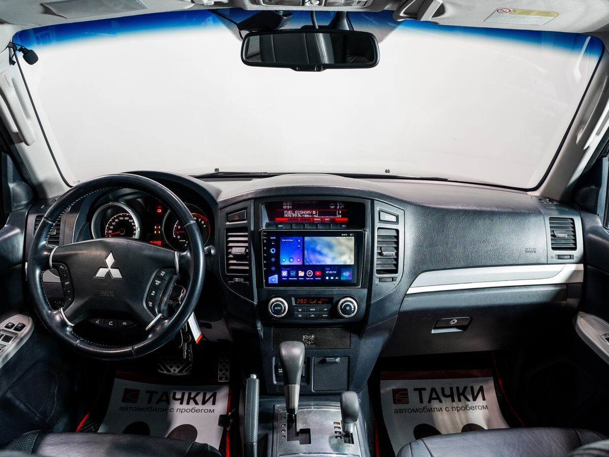 Mitsubishi Pajero 2011 - фото автомобиля