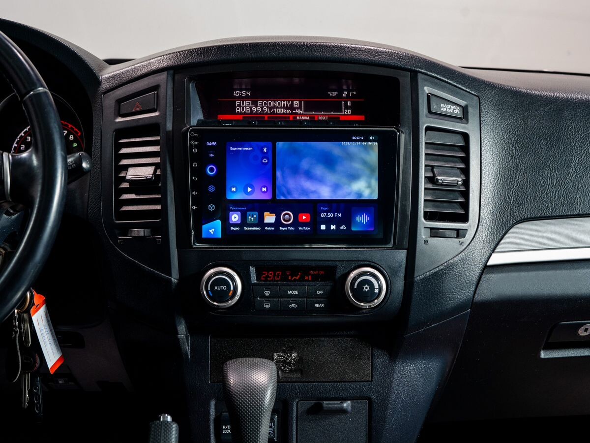 Mitsubishi Pajero 2011 - фото автомобиля