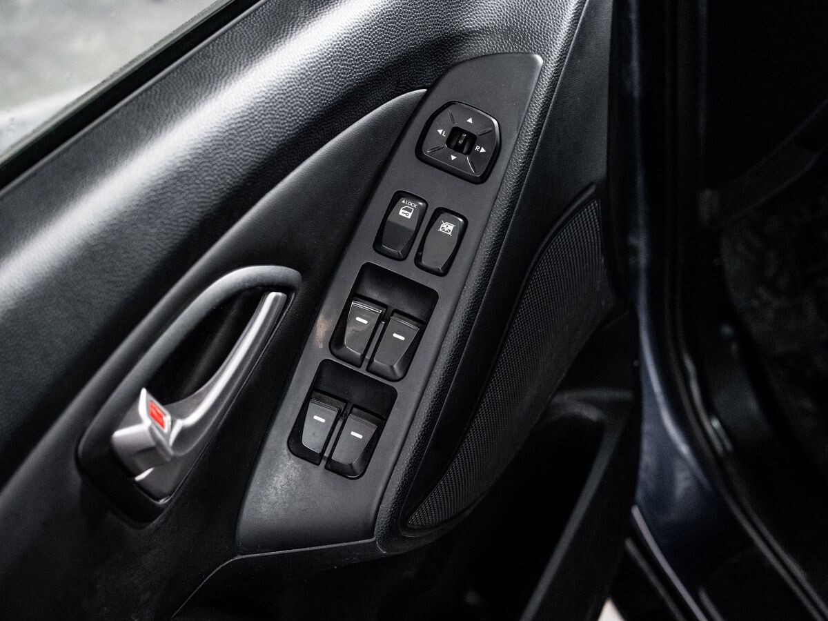 Hyundai ix35 2010 - фото автомобиля