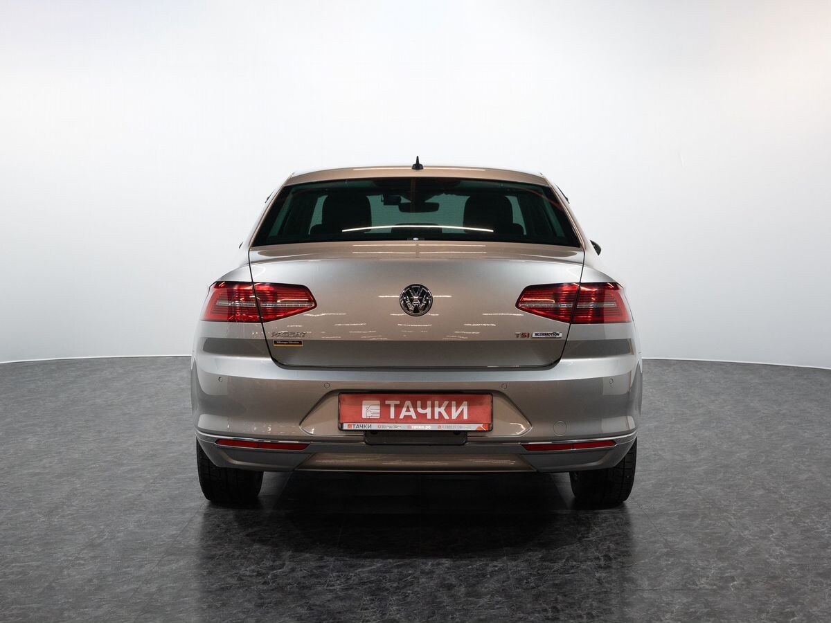Volkswagen Passat 2015 - фото автомобиля