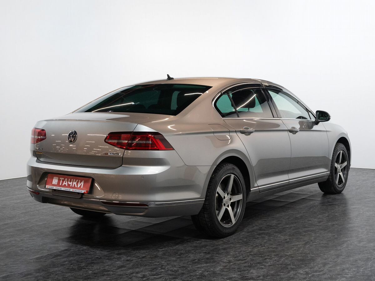 Volkswagen Passat 2015 - фото автомобиля