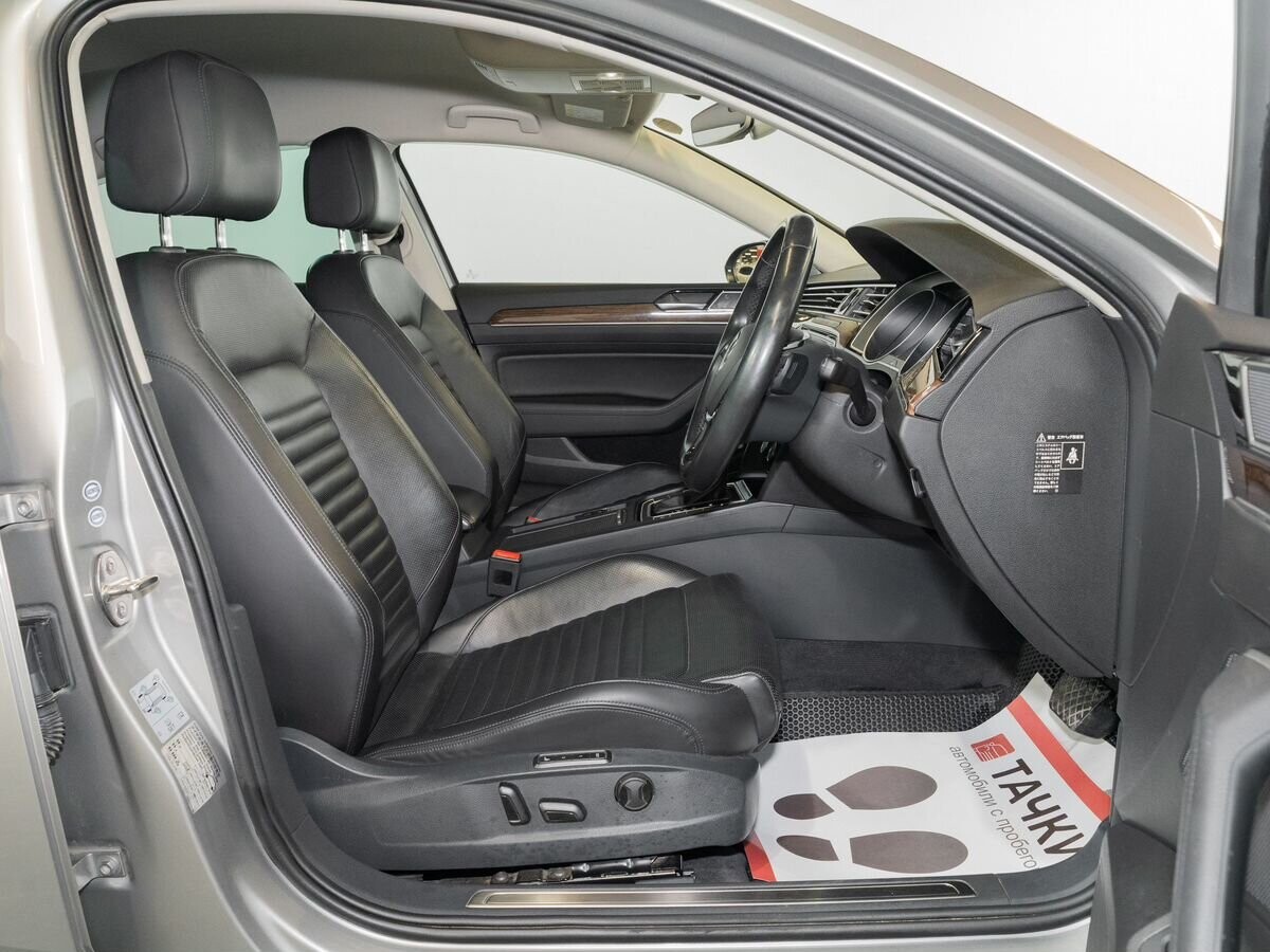 Volkswagen Passat 2015 - фото автомобиля