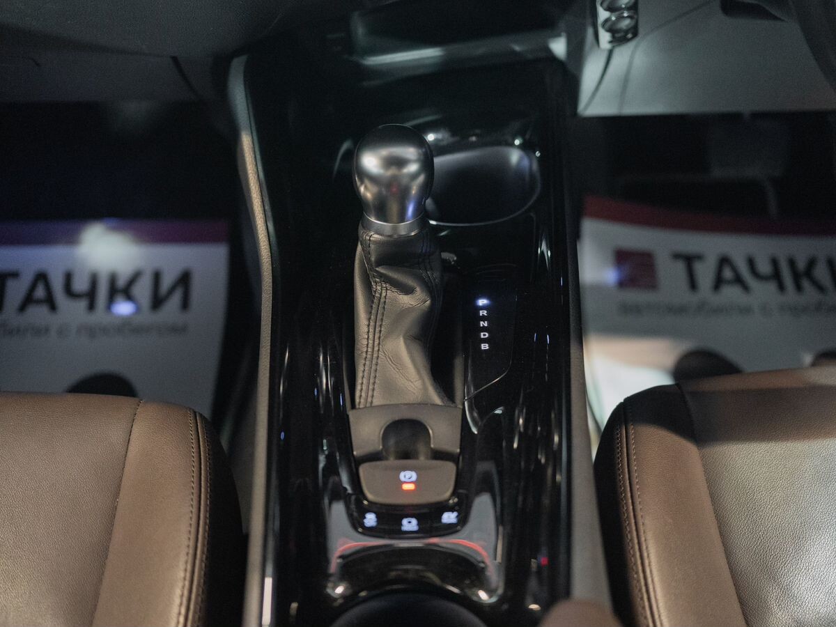 Toyota C-HR 2018 - фото автомобиля