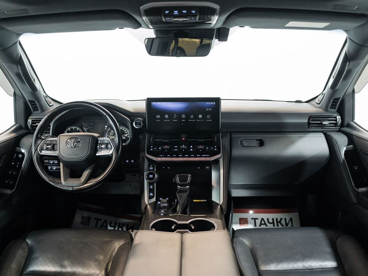 Toyota Land Cruiser 2021 - фото автомобиля