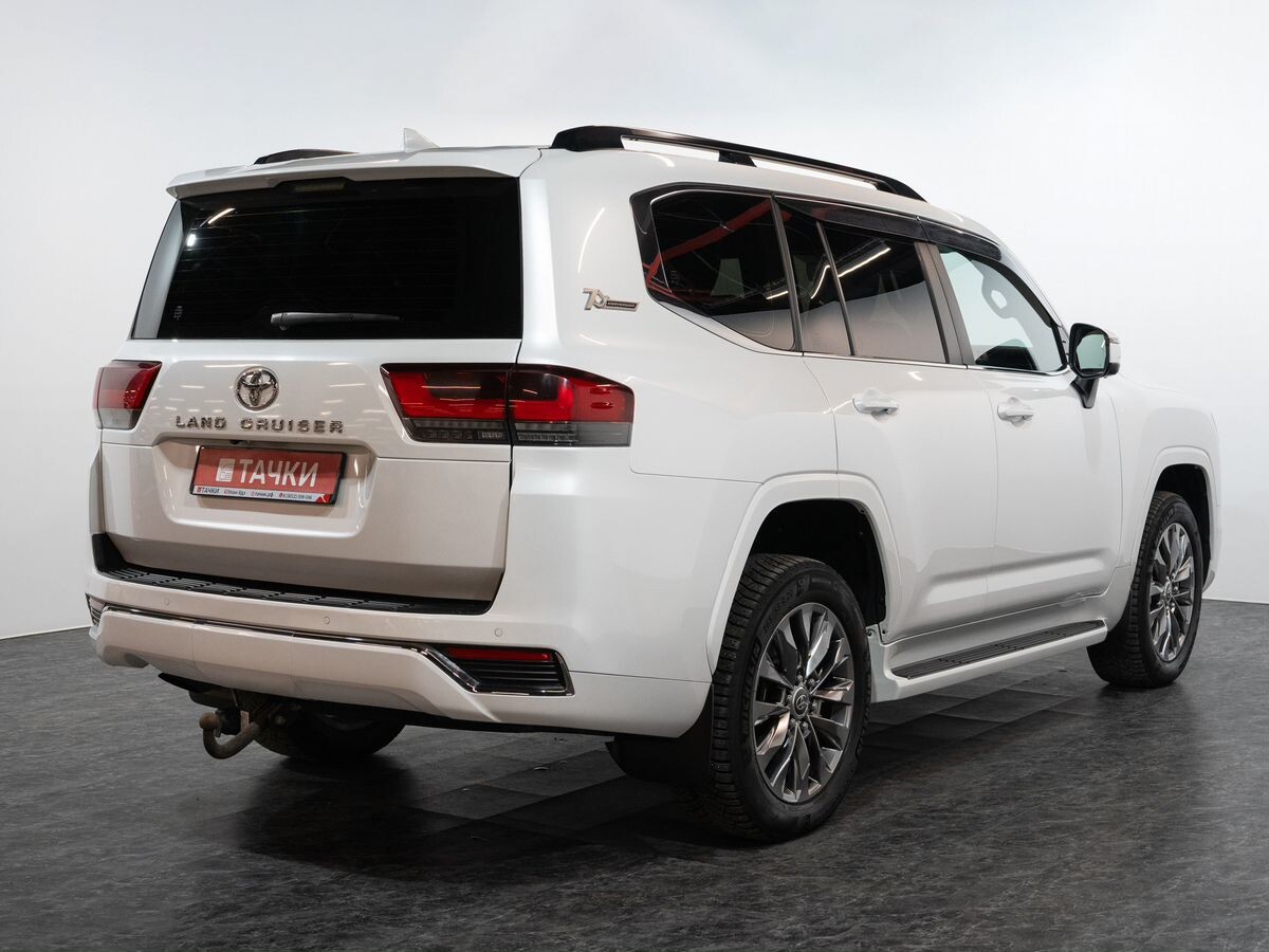 Toyota Land Cruiser 2021 - фото автомобиля