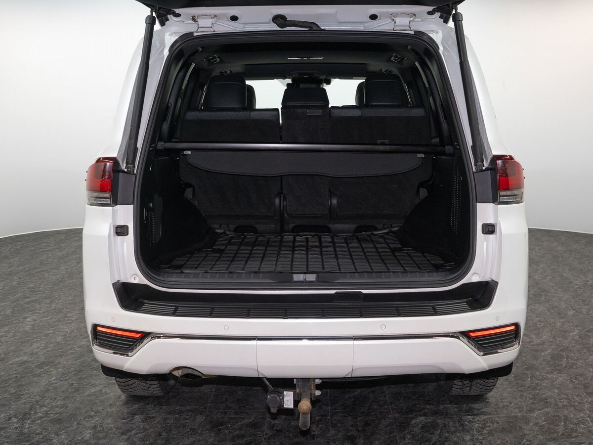 Toyota Land Cruiser 2021 - фото автомобиля