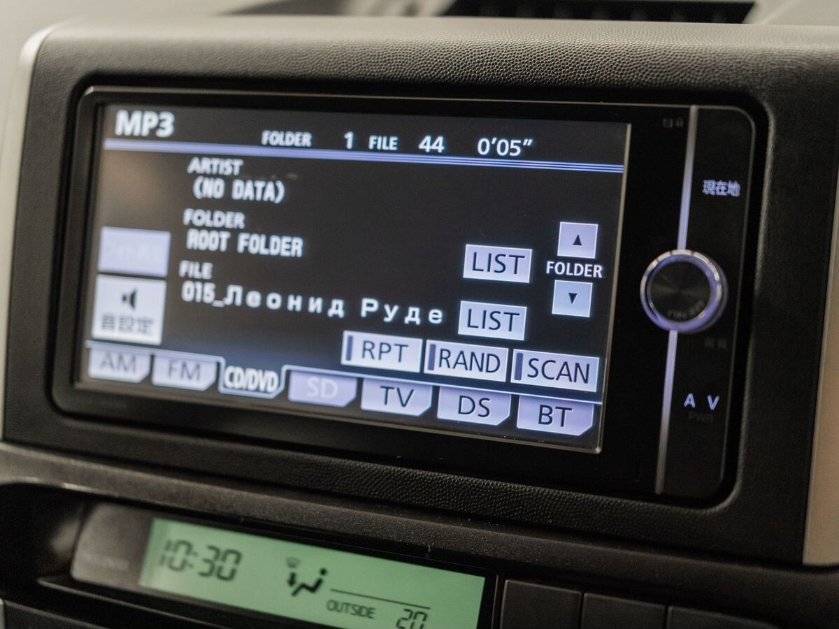 Toyota Wish 2010 - фото автомобиля