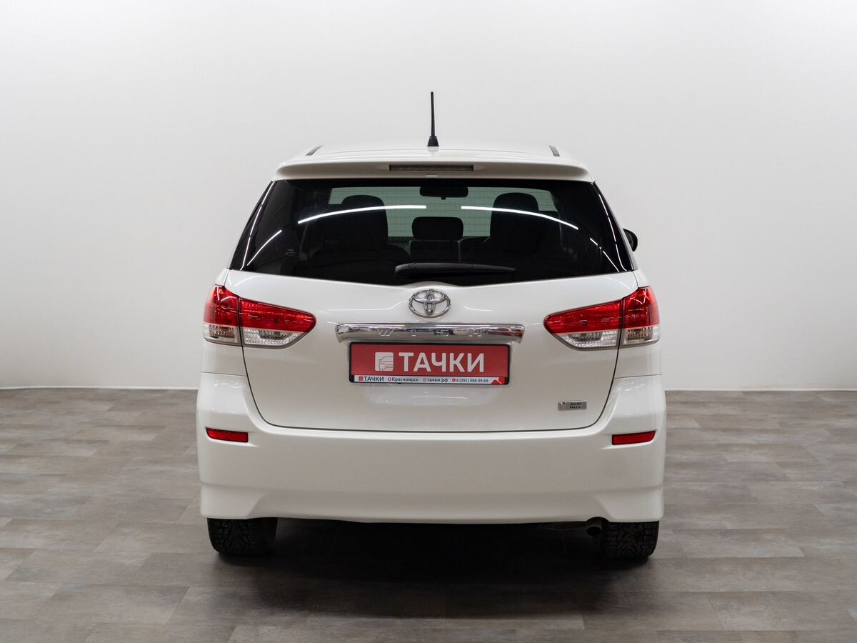 Toyota Wish 2010 - фото автомобиля