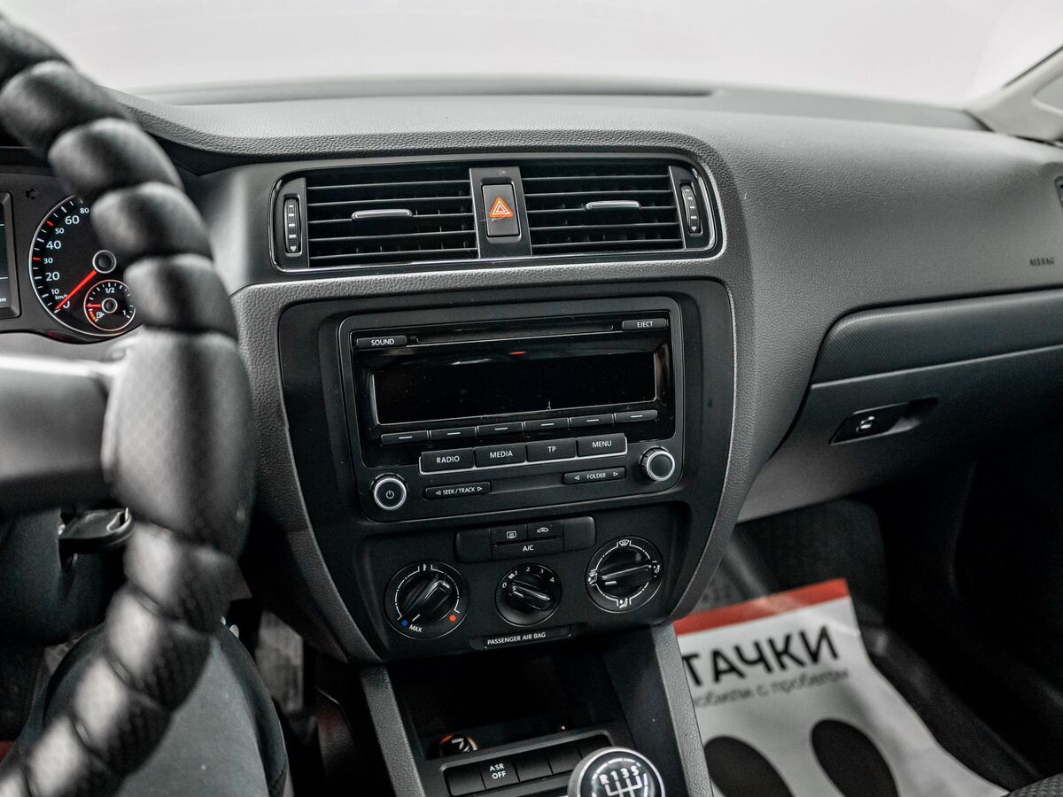 Volkswagen Jetta 2014 - фото автомобиля