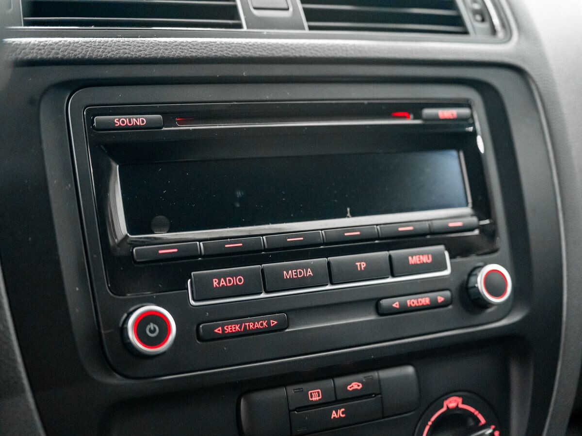 Volkswagen Jetta 2014 - фото автомобиля