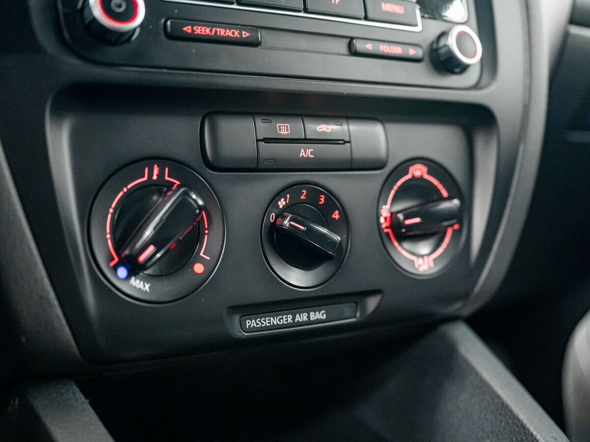 Volkswagen Jetta 2014 - фото автомобиля