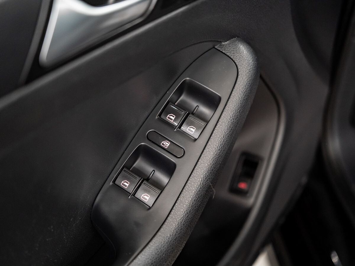 Volkswagen Jetta 2014 - фото автомобиля