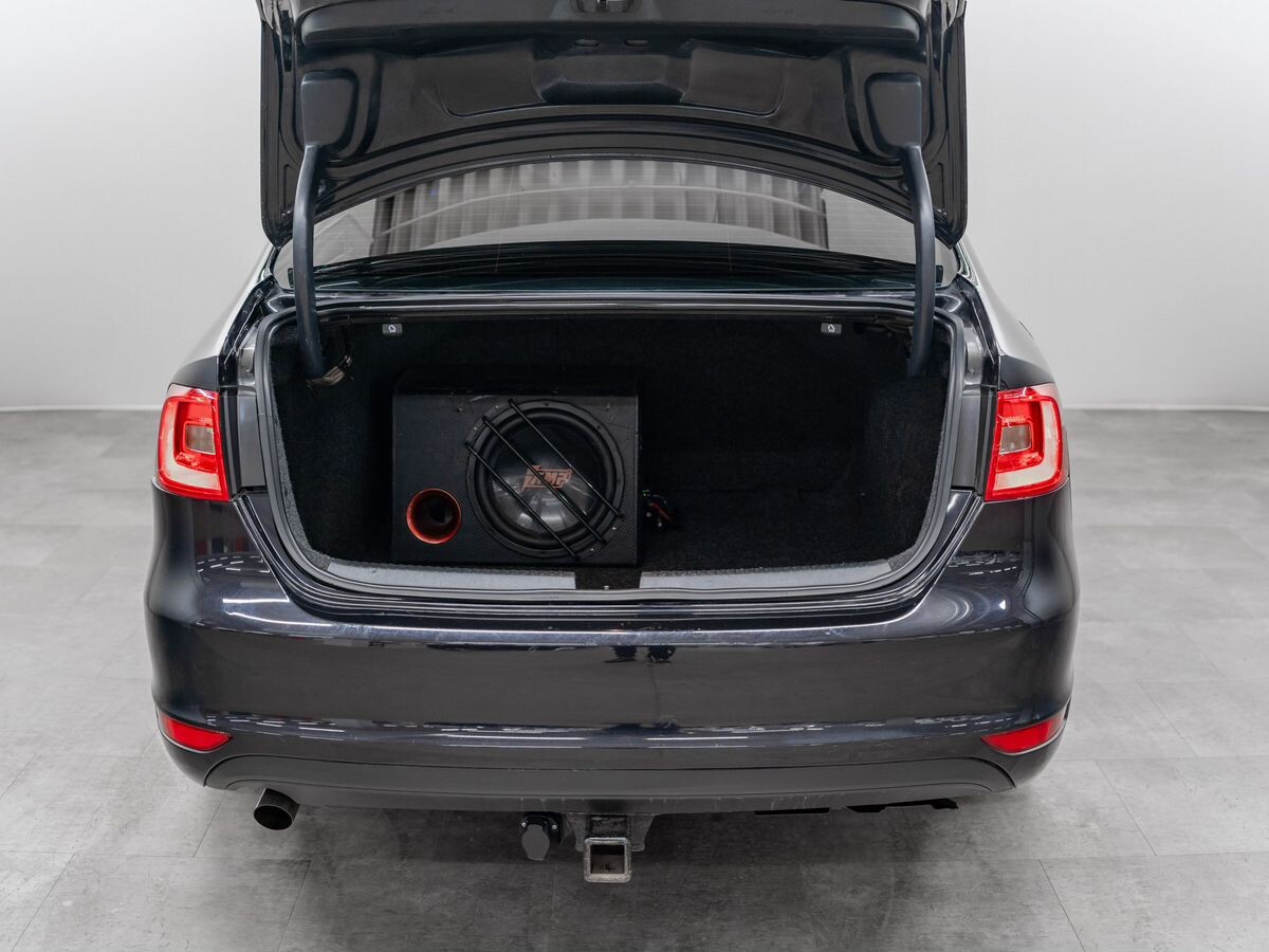 Volkswagen Jetta 2014 - фото автомобиля