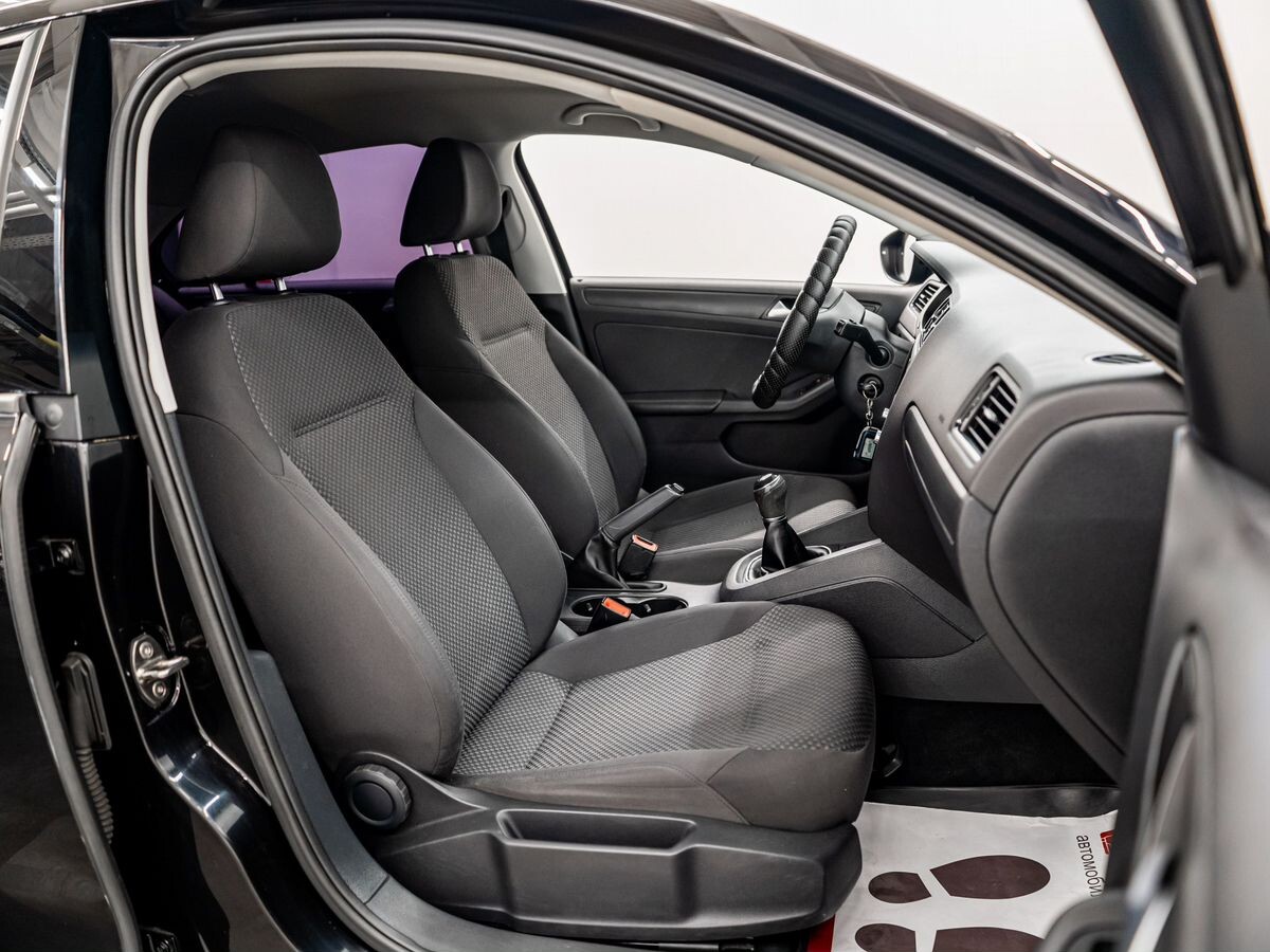 Volkswagen Jetta 2014 - фото автомобиля