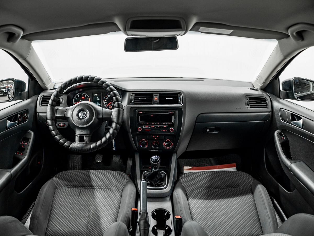 Volkswagen Jetta 2014 - фото автомобиля