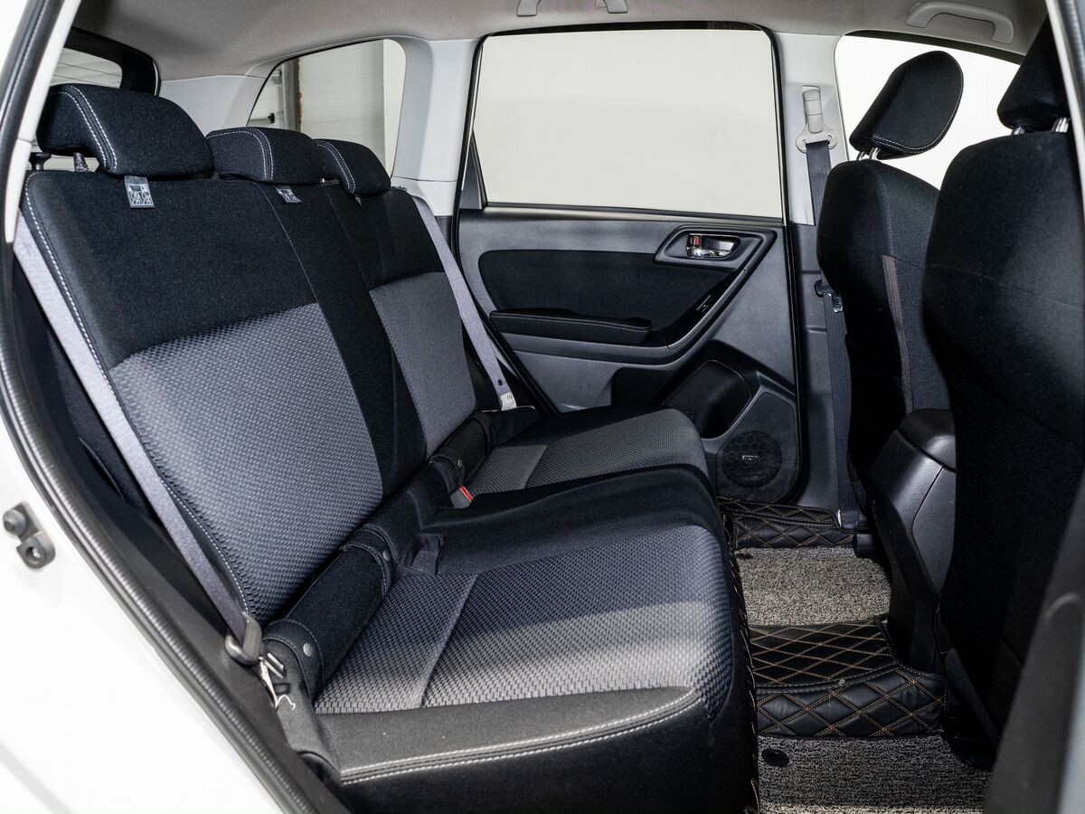 Subaru Forester 2013 - фото автомобиля