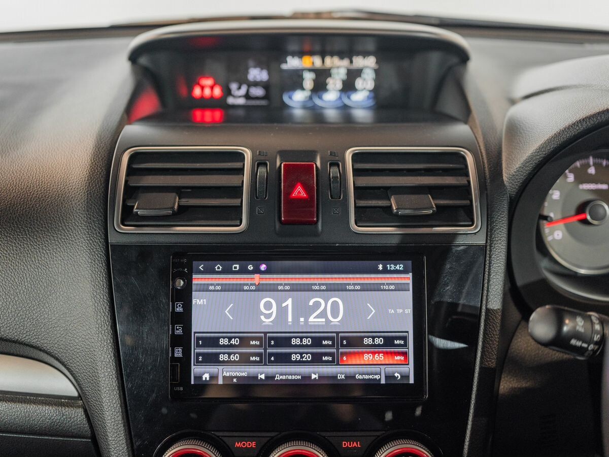 Subaru Forester 2015 - фото автомобиля