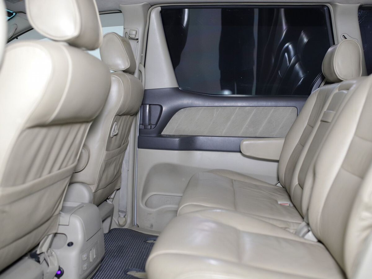 Toyota Alphard 2007 - фото автомобиля