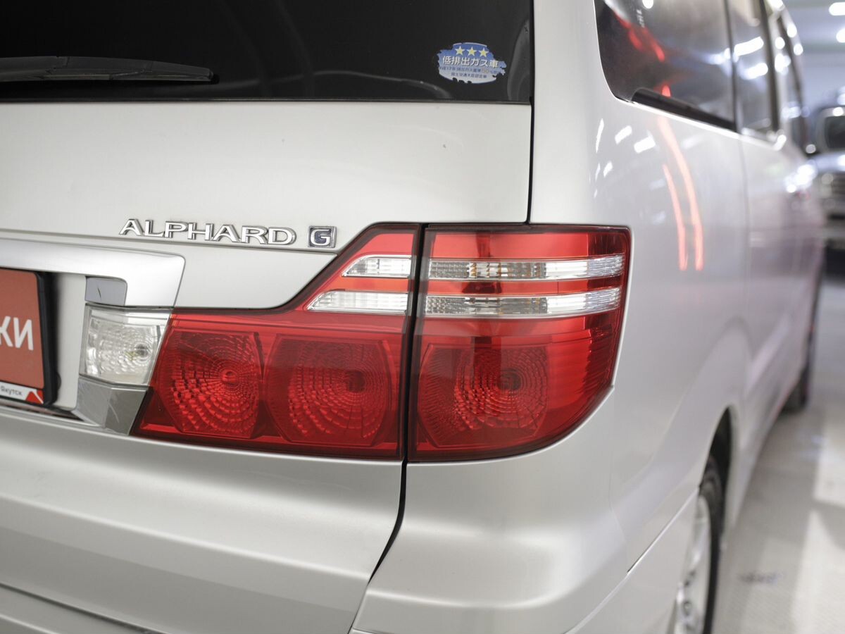 Toyota Alphard 2007 - фото автомобиля