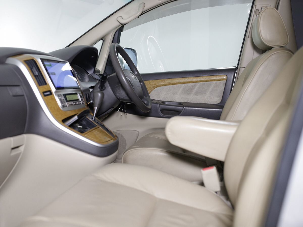 Toyota Alphard 2007 - фото автомобиля