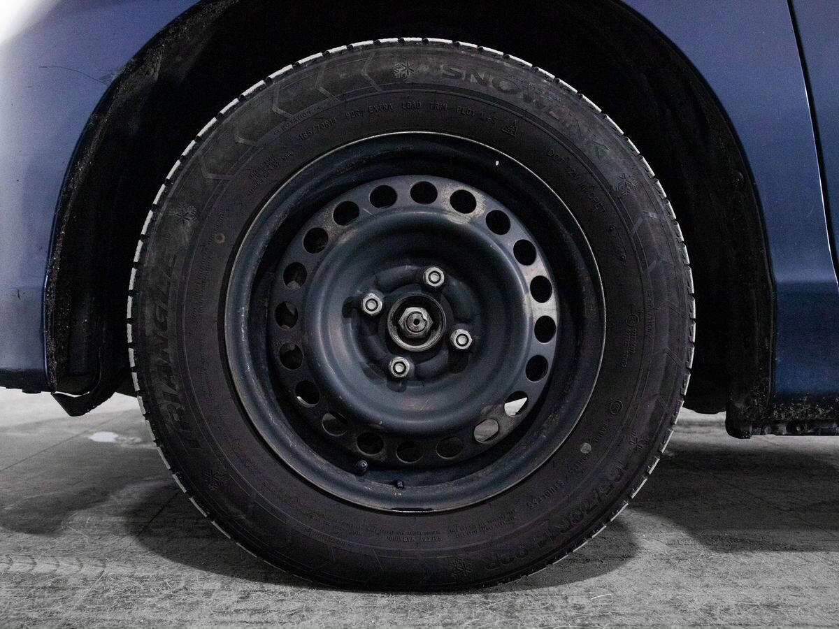 Honda Freed 2011 - фото автомобиля