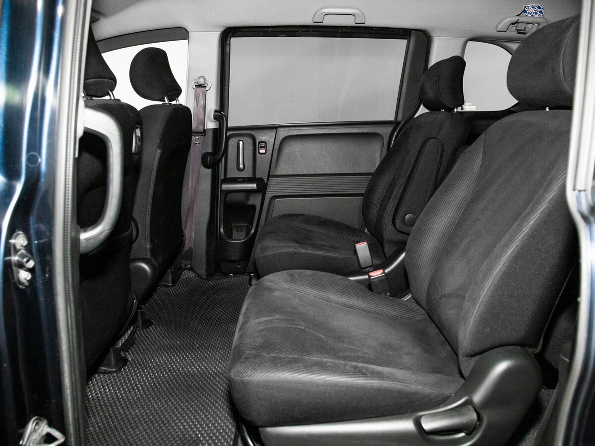 Honda Freed 2011 - фото автомобиля